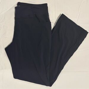 Mountain Hardwear Women's Straight Leg Pants in Dark Navy